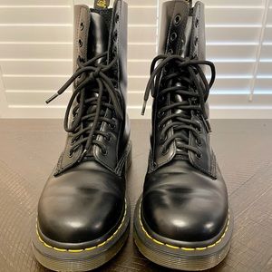 *10 Hole Doc Martens